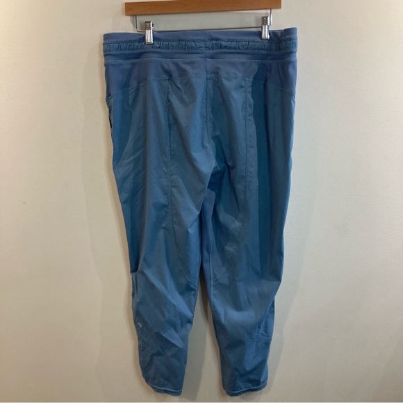 LULULEMON Sz  14 Crop Dance Studio Multiple Pockets Drawstring At Hems Pants - Picture 10 of 10